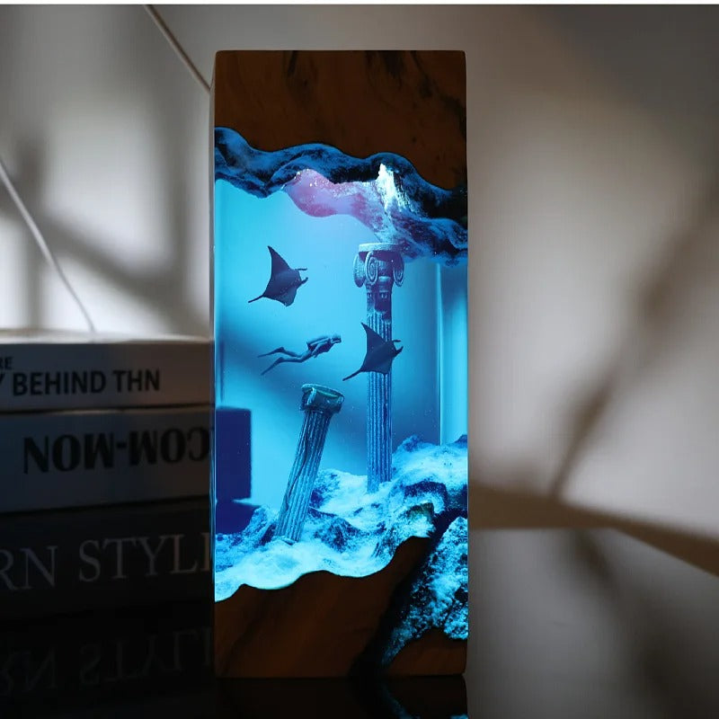 Sunken City resin lamp with diver and manta ray