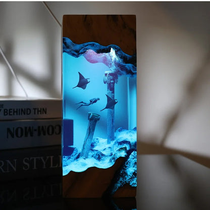 Sunken City resin lamp with diver and manta ray