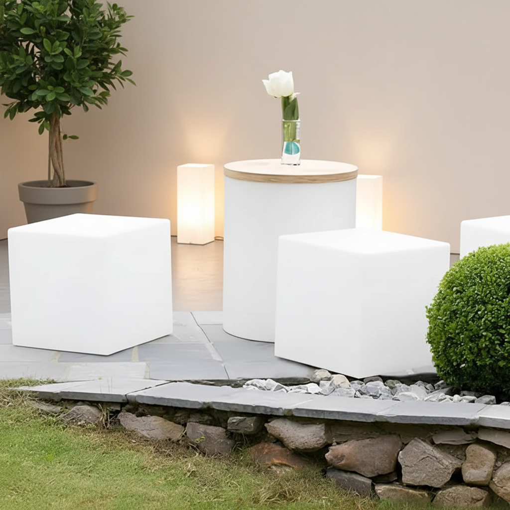Cubic LED garden lamp upscaled – Woodiny